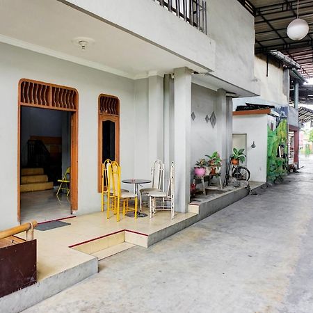 Oyo 93071 Home Stay Kembar Syariah Binjai Ngoại thất bức ảnh
