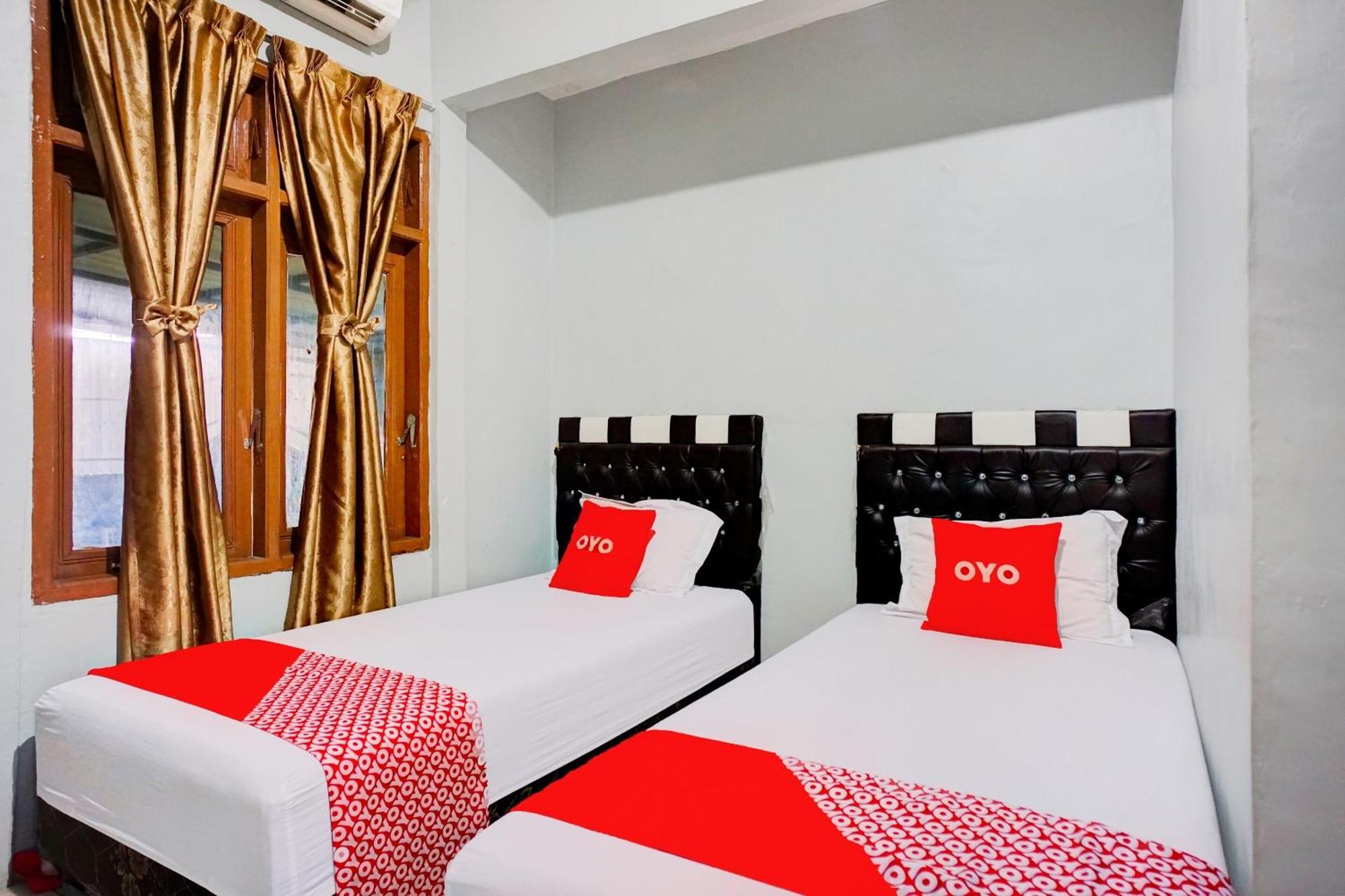 Oyo 93071 Home Stay Kembar Syariah Binjai Ngoại thất bức ảnh