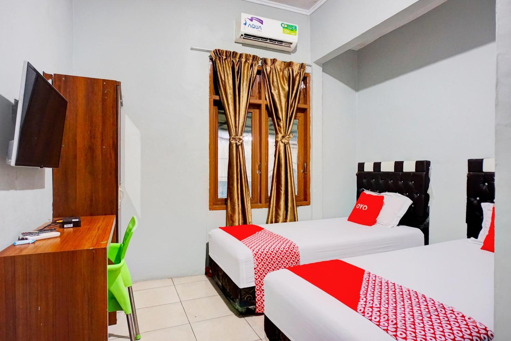 Oyo 93071 Home Stay Kembar Syariah Binjai Ngoại thất bức ảnh