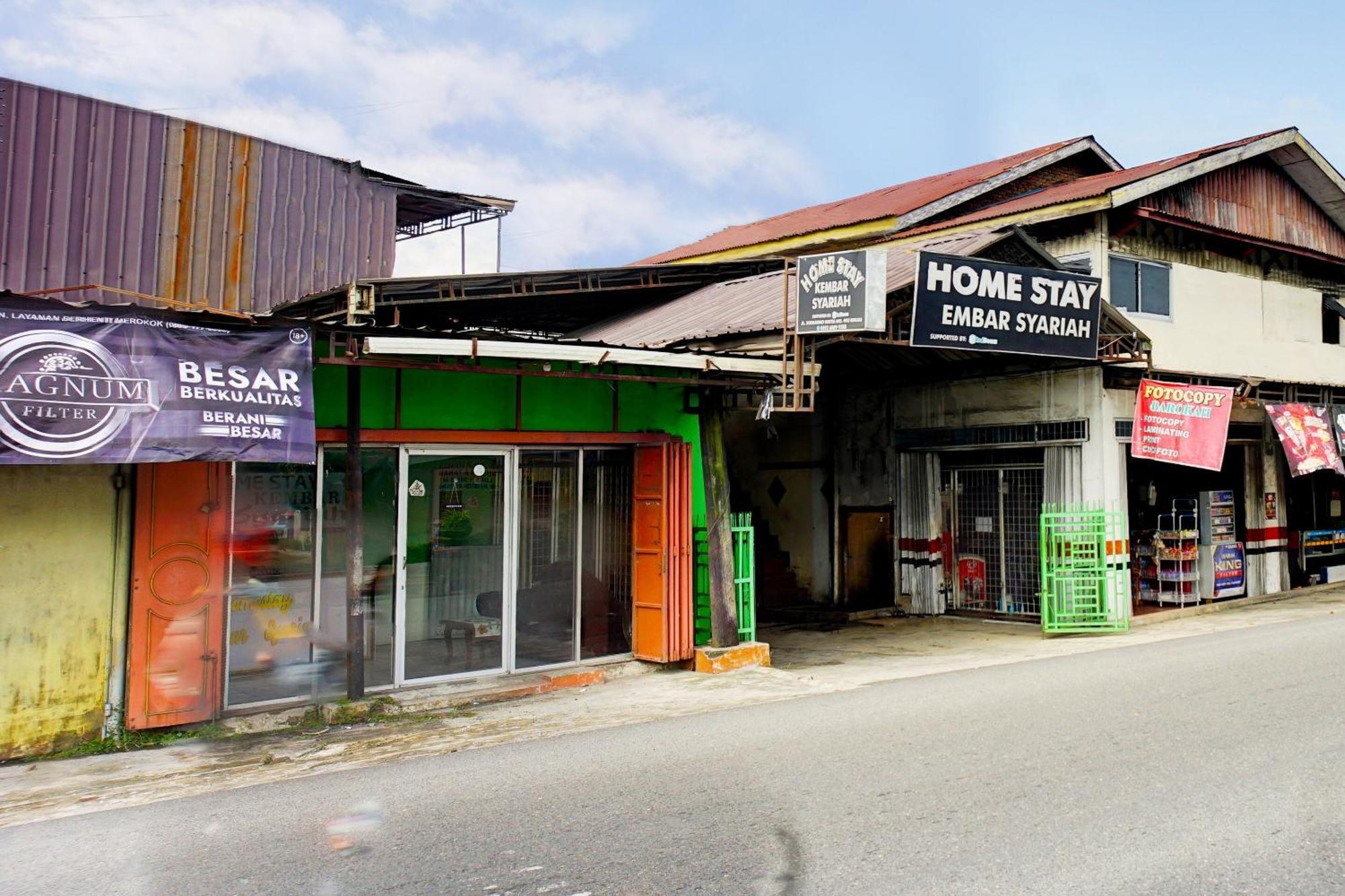 Oyo 93071 Home Stay Kembar Syariah Binjai Ngoại thất bức ảnh